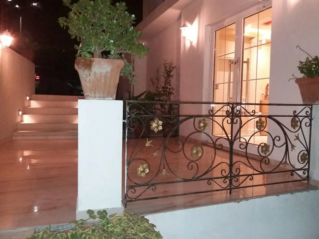 Hotel Magllara Sarande 4*,